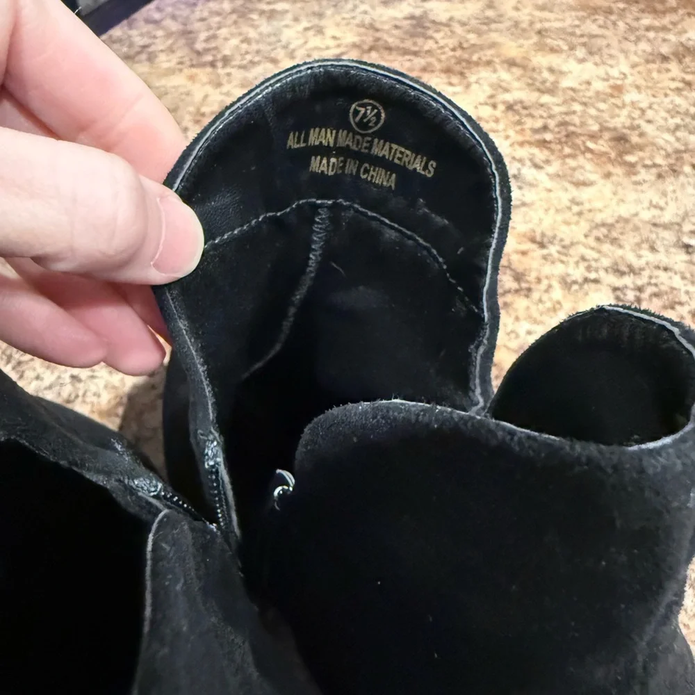 Lulus Martella Black Suede Ankle Booties - Size 7.5 - Picture 5 of 6